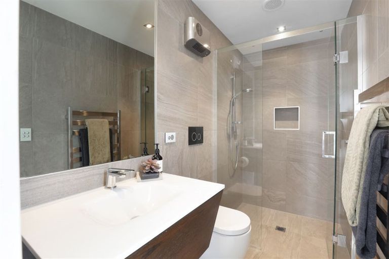 Photo of property in 18 Roa Road, Fendalton, Christchurch, 8041