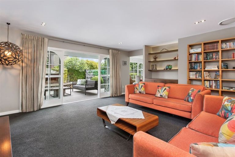 Photo of property in 26 Grahams Road, Ilam, Christchurch, 8041