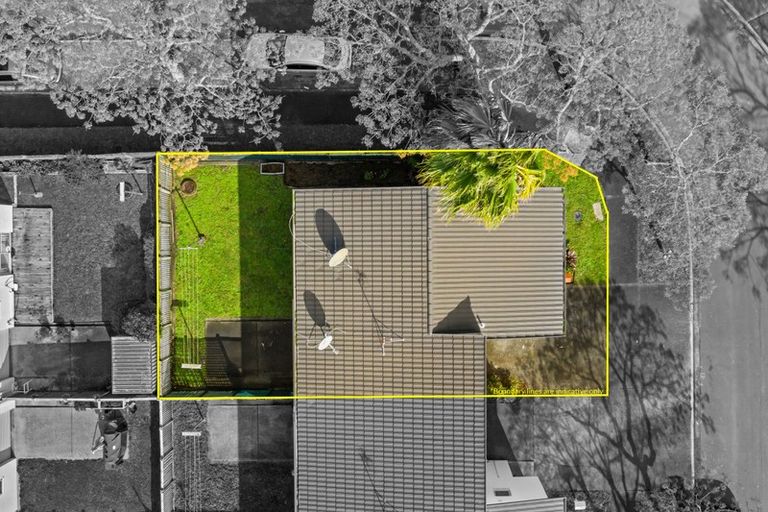 Photo of property in 1 Butia Avenue, Henderson, Auckland, 0612