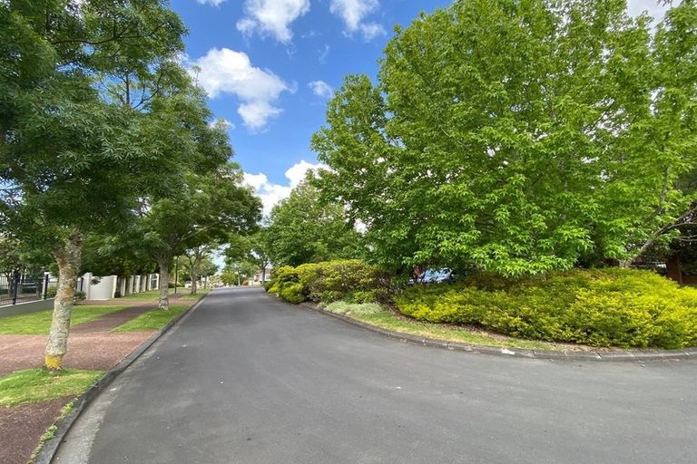 Photo of property in 25a Bluefin Way, West Harbour, Auckland, 0618