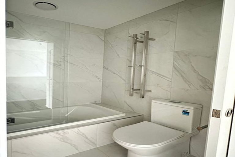 Photo of property in 17 Waimaa Lane, Pokeno, 2402