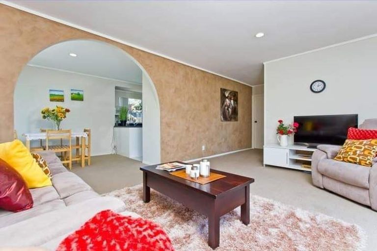 Photo of property in 2/159 Gossamer Drive, Pakuranga Heights, Auckland, 2010