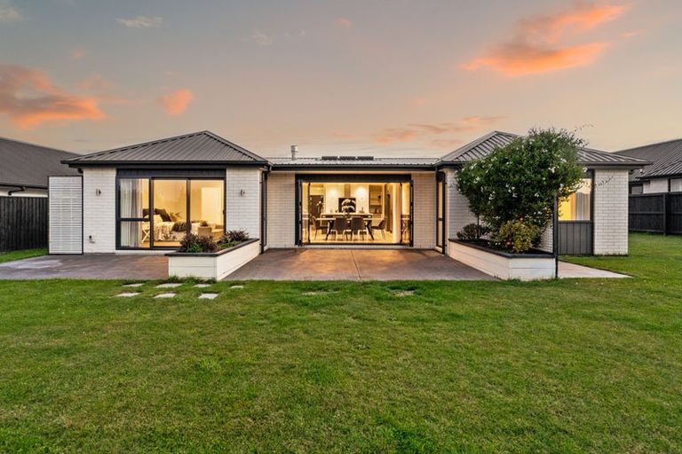 Photo of property in 9 Kingsdowne Drive, West Melton, 7618