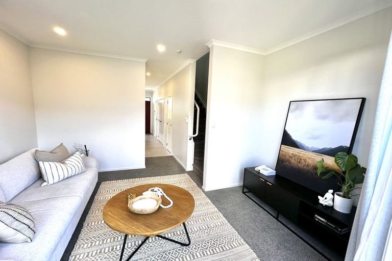 Photo of property in 60 Manarini Road, Westgate, Auckland, 0614