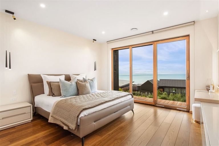 Photo of property in 6 Sowerby Place, Richmond Hill, Christchurch, 8081