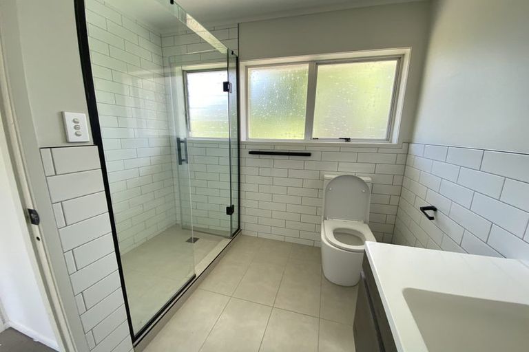 Photo of property in 1/36 Sandiacre Way, Browns Bay, Auckland, 0630