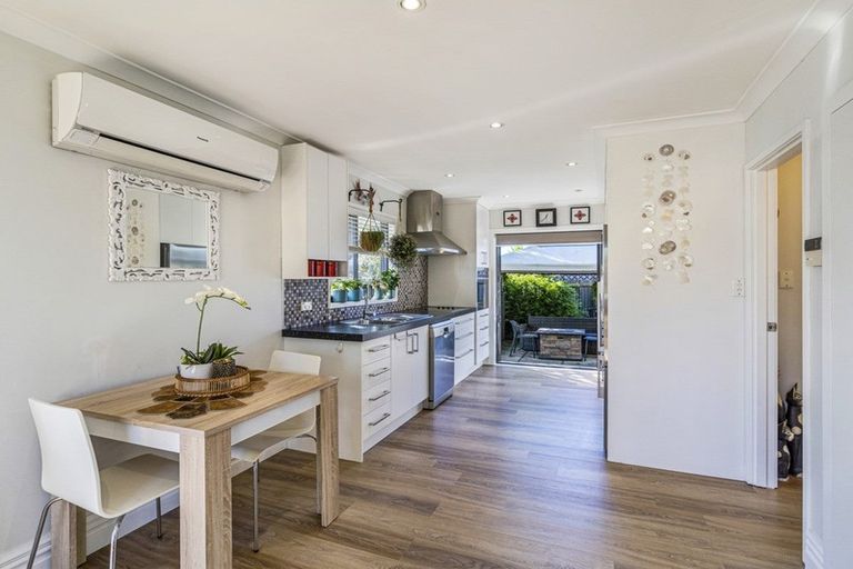 Photo of property in 7b Factory Road, Belfast, Christchurch, 8051