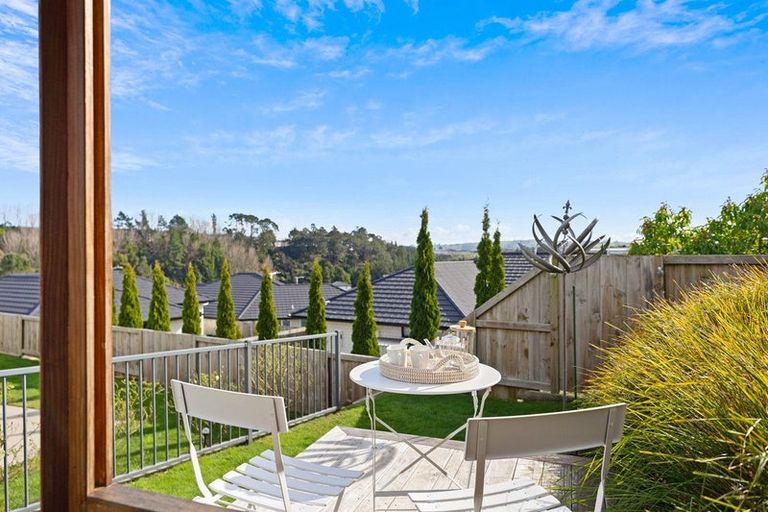 Photo of property in 9 Puhirake Crescent, Pyes Pa, Tauranga, 3112