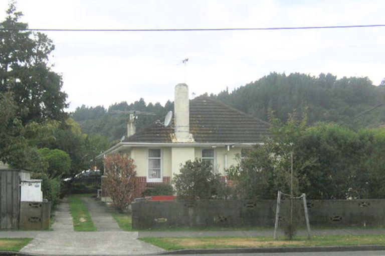 Photo of property in 1/64 Lane Street, Wallaceville, Upper Hutt, 5018