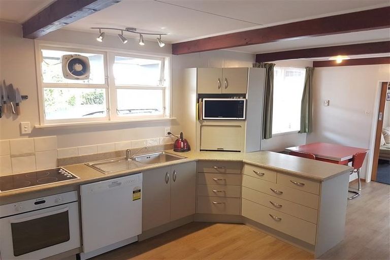 Photo of property in 8 Ajax Place, Highbury, Palmerston North, 4412