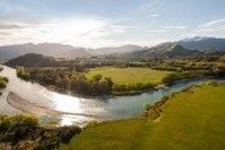 Photo of property in 1 Bellamore Street, Lake Hayes, Queenstown, 9304