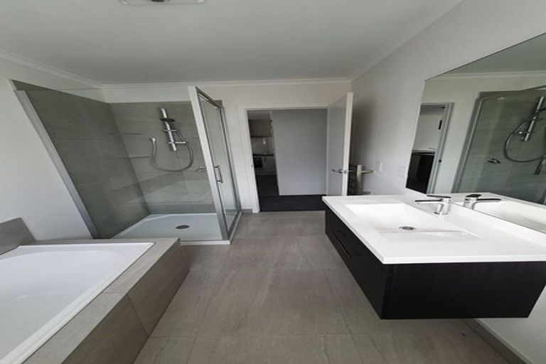 Photo of property in 34 Karearea Avenue, Kenepuru, Porirua, 5022