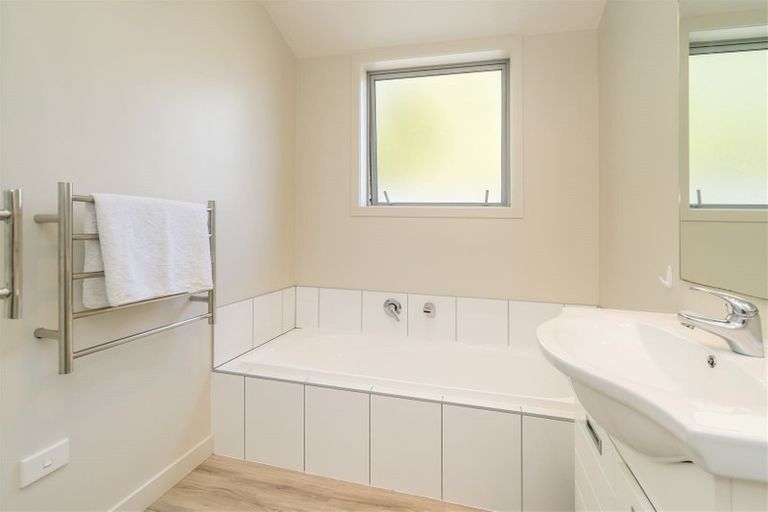 Photo of property in 4a Henderson Street, Mornington, Dunedin, 9011