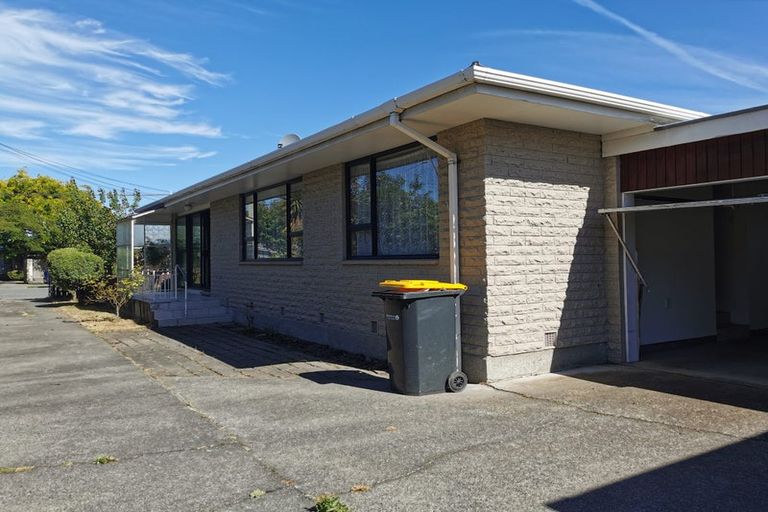 Photo of property in 1/387 Withells Road, Avonhead, Christchurch, 8042