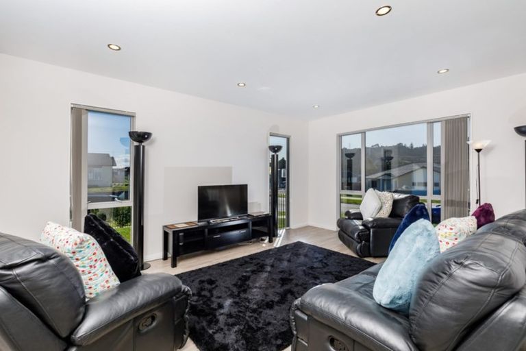 Photo of property in 6 Josh Road, Huapai, Kumeu, 0810