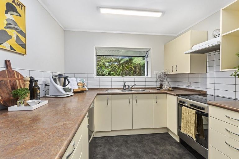 Photo of property in 23 Edgeware Road, Wilton, Wellington, 6012