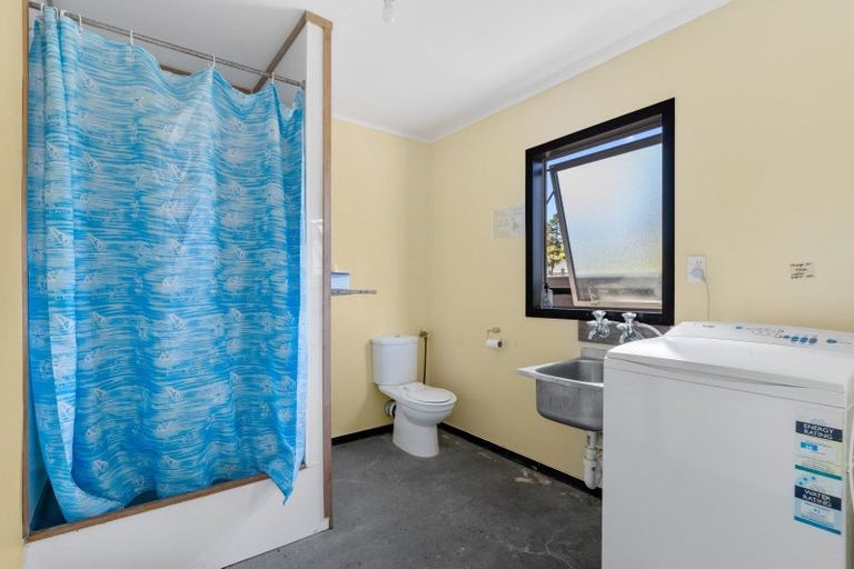 Photo of property in 1043 Whananaki Road North, Opuawhanga, Hikurangi, 0181