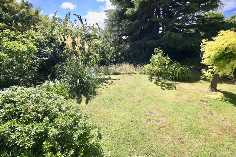 Photo of property in 61 Tuhikaramea Road, Dinsdale, Hamilton, 3204