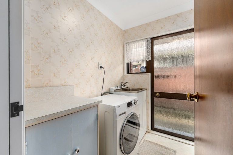 Photo of property in 1 Astrid Court, Awapuni, Palmerston North, 4412