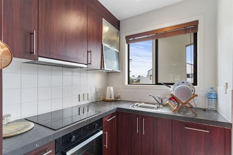 Photo of property in 39/21 Armoy Drive, East Tamaki, Auckland, 2016