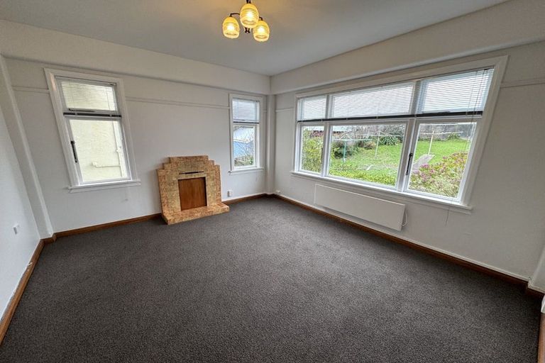 Photo of property in San Antonio Flats, 4/12 Kilbirnie Crescent, Kilbirnie, Wellington, 6022