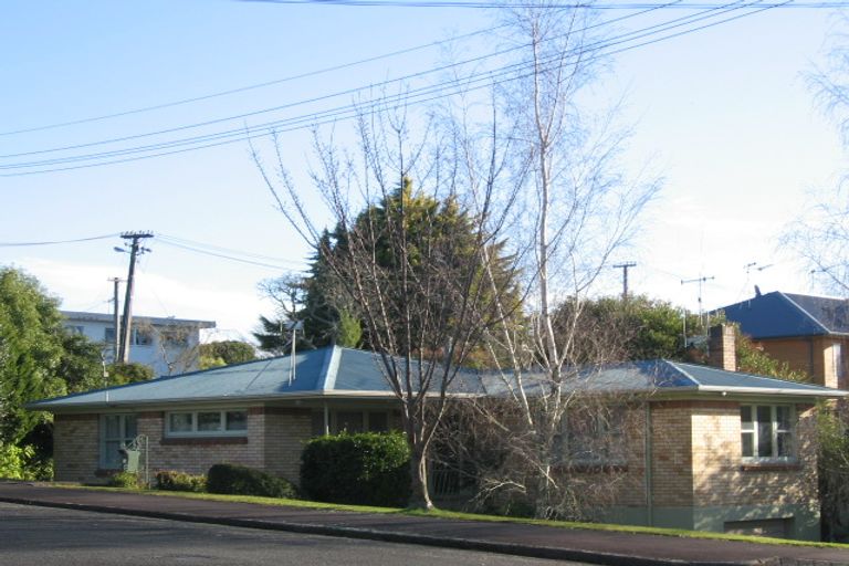 Photo of property in 10 Abbotsford Street, Whitiora, Hamilton, 3200