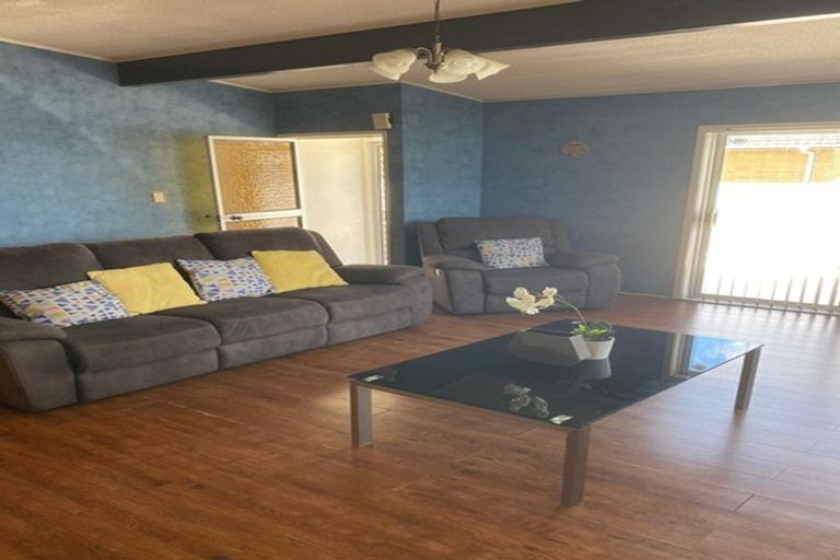 Photo of property in 382 Bucklands Beach Road, Bucklands Beach, Auckland, 2012