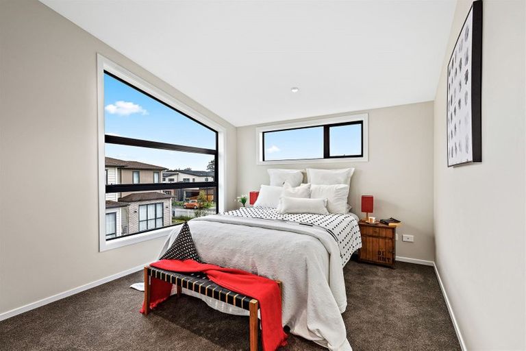 Photo of property in 39 Craigs Way, Hobsonville, Auckland, 0616