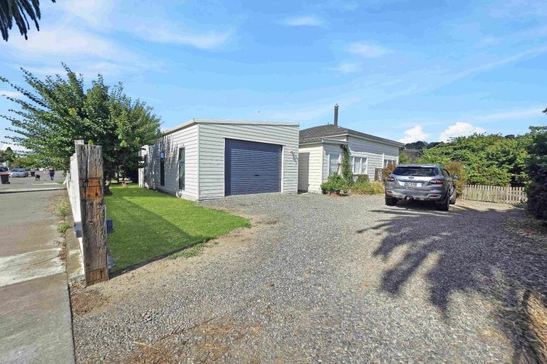 Photo of property in 20 Church Road, Taradale, Napier, 4112