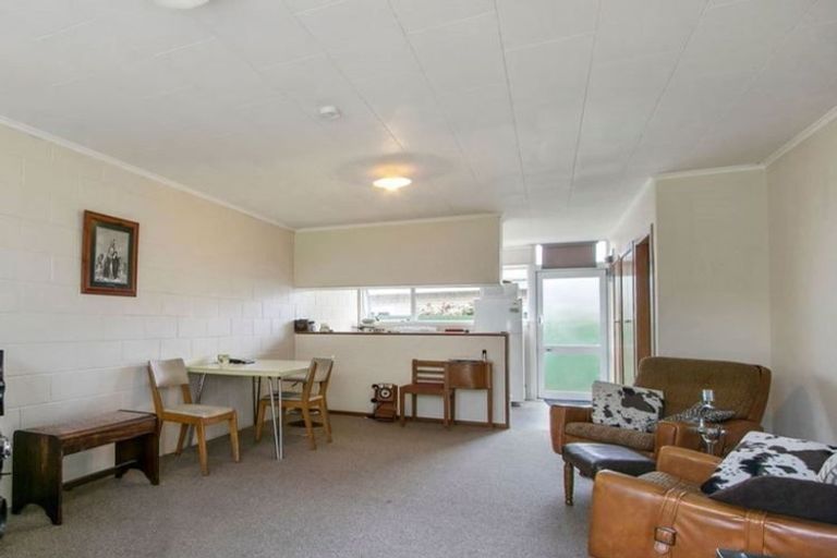Photo of property in 11 Rowe Parade, Wainuiomata, Lower Hutt, 5014