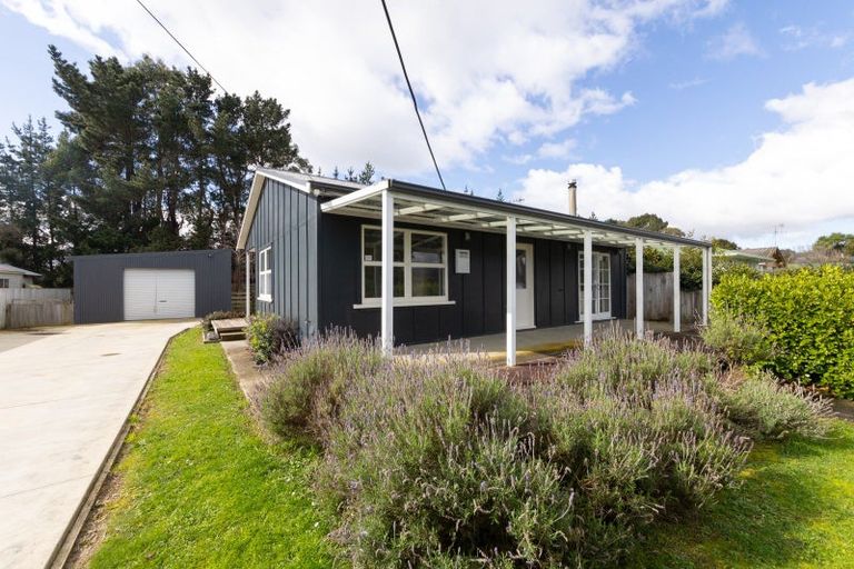 Photo of property in 37 Hewitts Road, Linton, Palmerston North, 4472