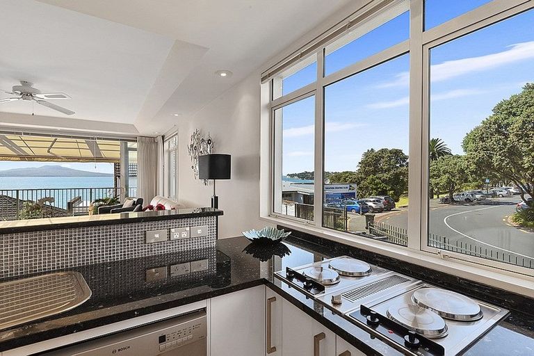 Photo of property in The Sands Apartments, 18/47 The Strand, Takapuna, Auckland, 0622