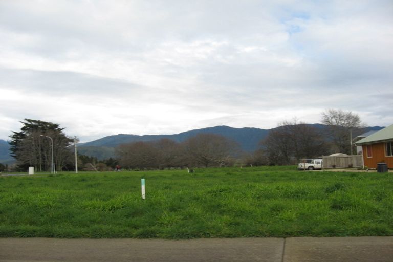 Photo of property in 1 Toiora Place, Takaka, 7110