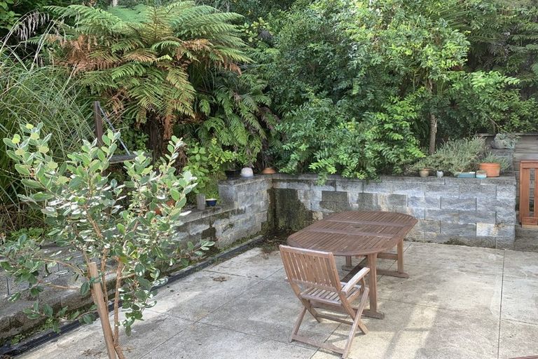 Photo of property in 111 Horoeka Street, Stokes Valley, Lower Hutt, 5019