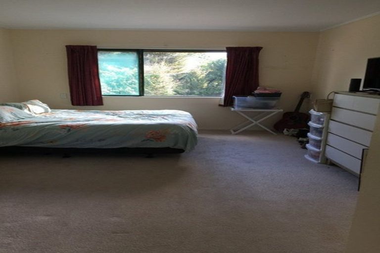 Photo of property in 43 Sunnyvale Road, Massey, Auckland, 0614