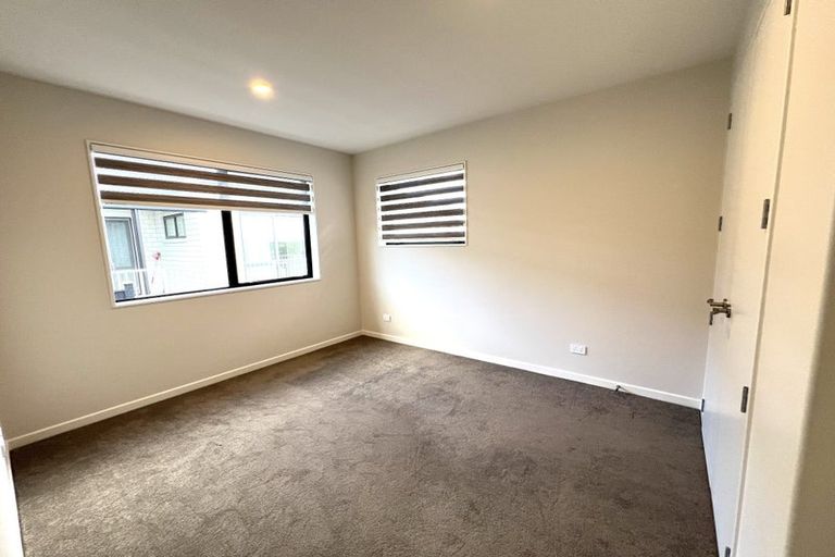 Photo of property in 10 Rossbeg Lane, Flat Bush, Auckland, 2019