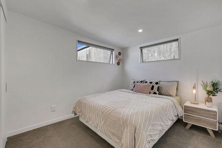 Photo of property in 9/7 Handyside Street, Tawa, Wellington, 5028