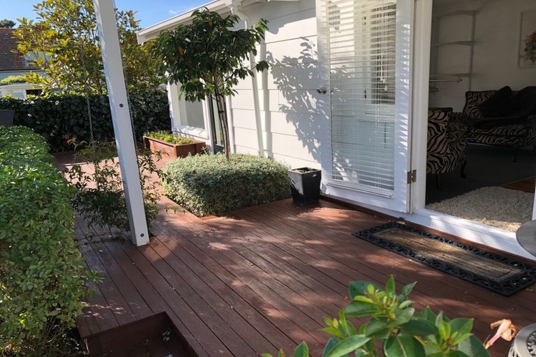 Photo of property in 25 Falkirk Avenue, Seatoun, Wellington, 6022