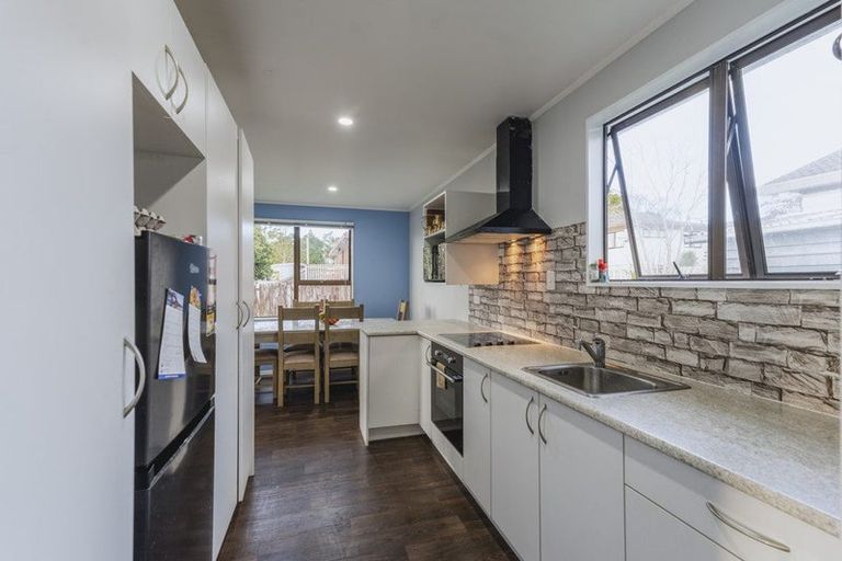 Photo of property in 1/71 Luanda Drive, Ranui, Auckland, 0612