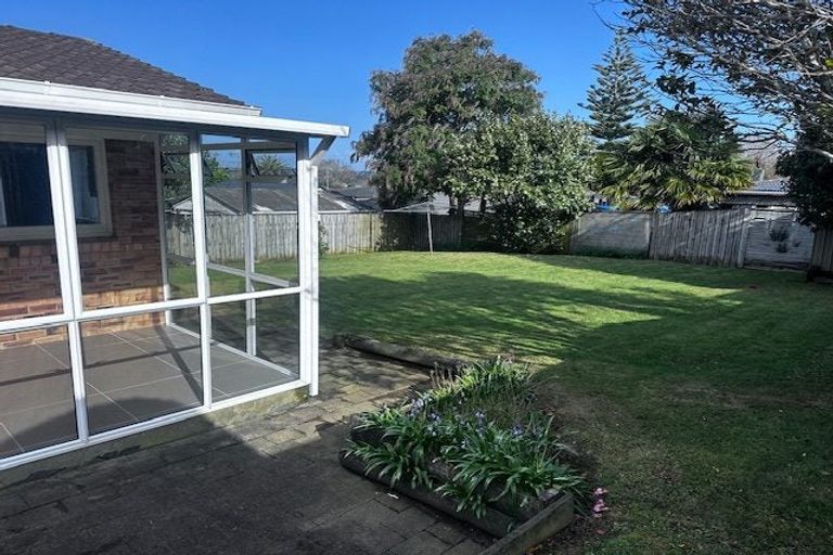 Photo of property in 28b Pegler Drive, Howick, Auckland, 2014