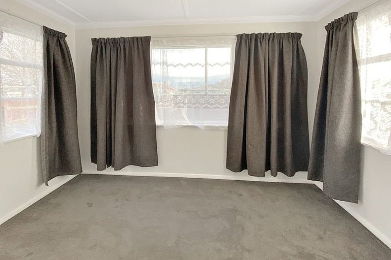 Photo of property in 660 Featherston Street, Roslyn, Palmerston North, 4414