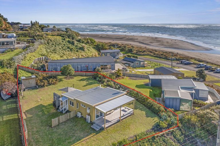 Photo of property in 6 Wainamu Road, Raglan, 3297