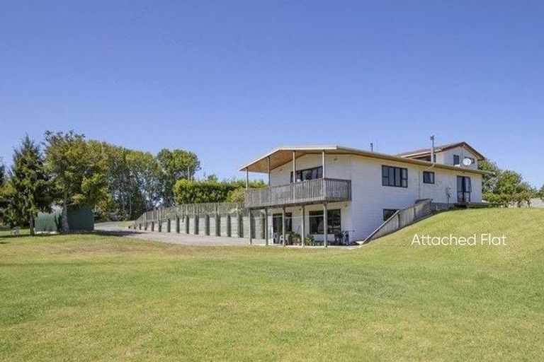 Photo of property in 144 Taupaki Road, Taupaki, Henderson, 0782