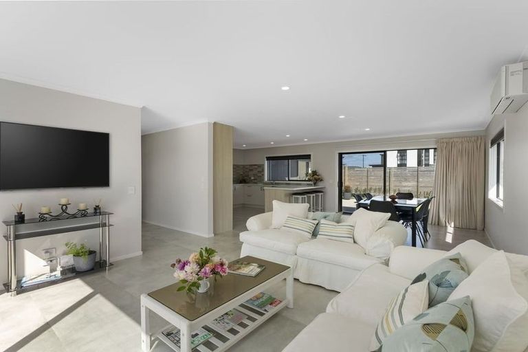 Photo of property in 10 Uku Way, Wharewaka, Taupo, 3330