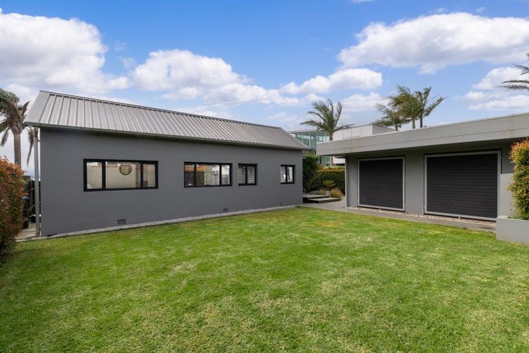 Photo of property in 51 St Michaels Avenue, Point Chevalier, Auckland, 1022