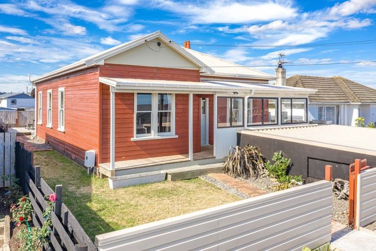 Photo of property in 23 Ruapehu Street, Castlecliff, Whanganui, 4501