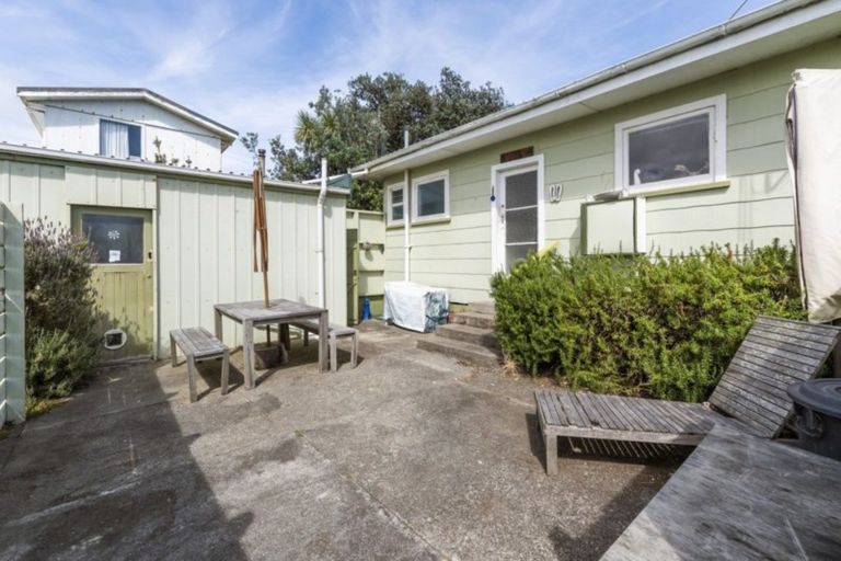 Photo of property in 32 Rua Avenue, Waitarere Beach, Levin, 5510