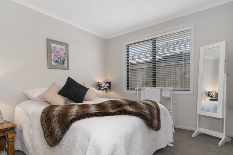 Photo of property in 2 Vesey Drive, Katikati, 3129