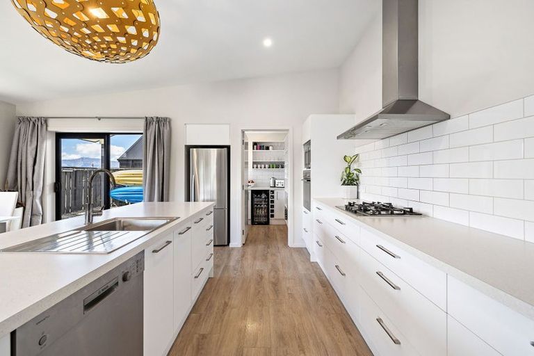 Photo of property in 12 Sawdon Street, Wanaka, 9305