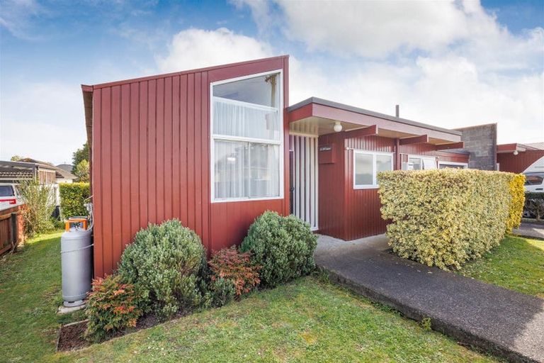 Photo of property in 14 Totara Street, Marton, 4710